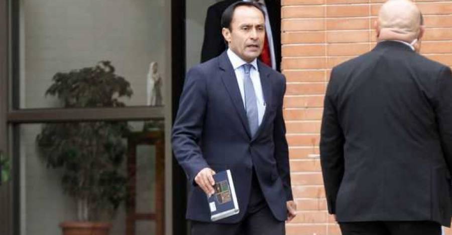 Jaime Pizarro declara en favor de Leonidas Vial en la Cámara de Comercio. Foto: AS.
