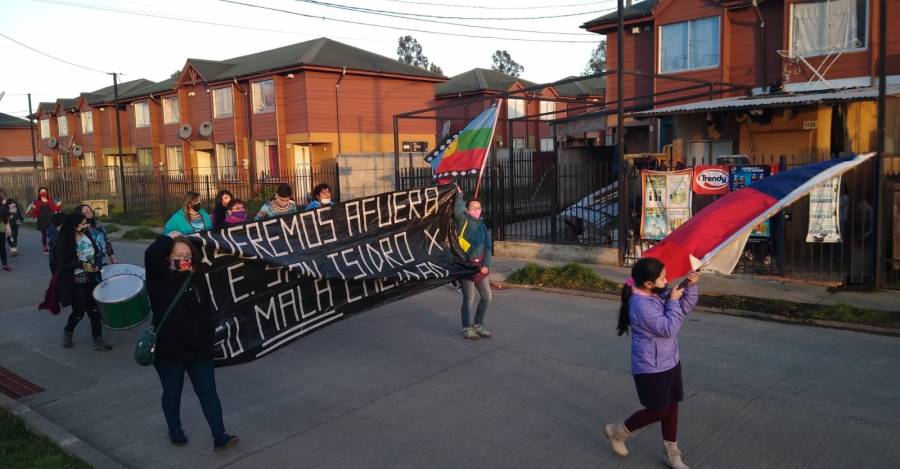 Vecinos protestan contra la sanitaria.