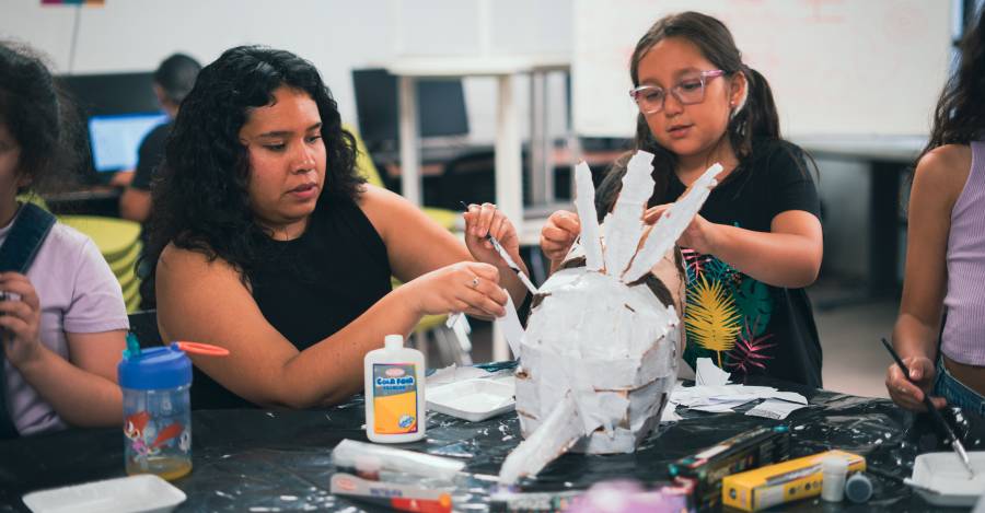Taller de máscaras en Maipú