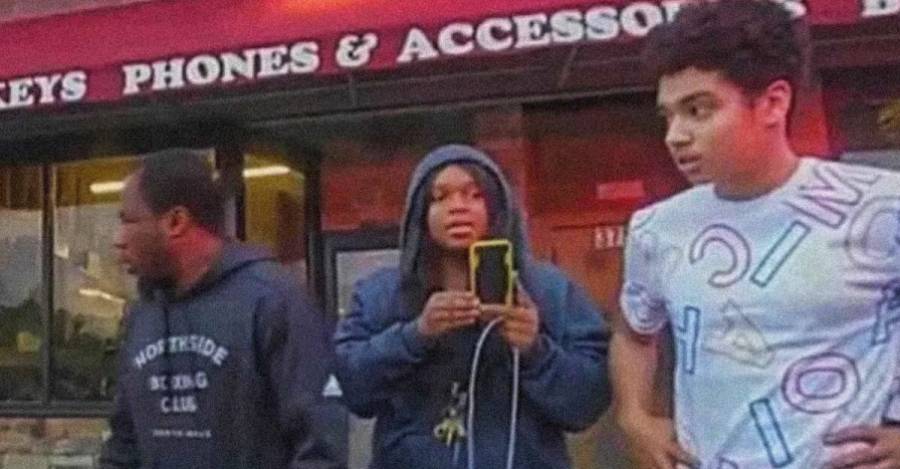 Al centro, Darnella Frazier, quien grabó el asesinato de Floyd a manos de la policía