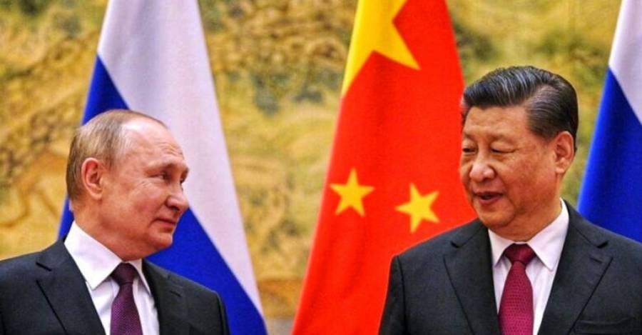 El presidente ruso, Vladimir Putin, junto al mandatario chino, Xi Jinping