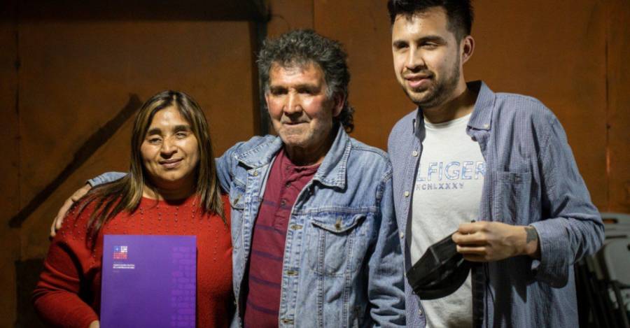 Senadora Fabiola Campillai, Juan Vergara y Gustavo Gatica