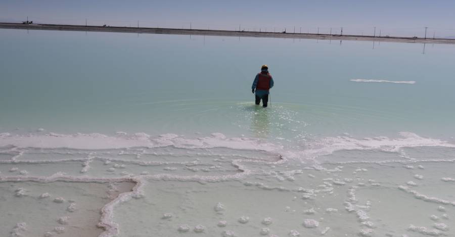El salar de Uyuni, en Bolivia, es la reserva de litio más grande del planeta. Foto: Iván Paredes