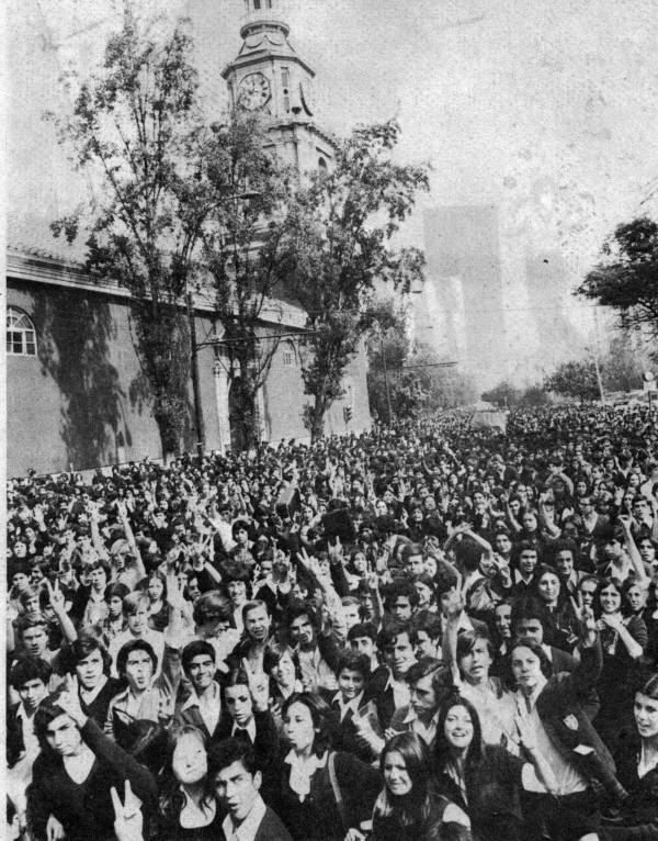 A comienzos de abril se crea el comando nacional de lucha contra la ENU.