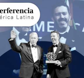 Embajador Ronald Johnson.
