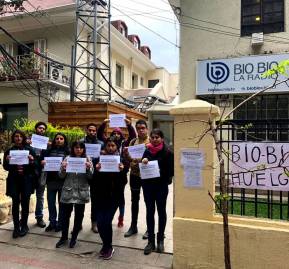 Trabajadores de Radio Bío Bío en huelga en 2019. Trabajadores de Radio Bío Bío en huelga en 2019.