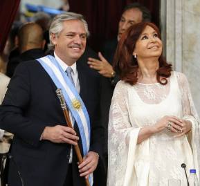 Alberto Fernández y Cristina Fernández de Kirchner, tras asumir como presidente y vicepresidenta de la Nación Argentina. Nicolás Aboaf. Alberto Fernández y Cristina Fernández de Kirchner, tras asumir como presidente y vicepresidenta de la Nación Argentina. Nicolás Aboaf.