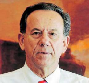 Andrés Navarro.