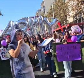 ARMY. Foto: BTS Daily Chile. ARMY. Foto: BTS Daily Chile.