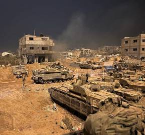 Blindados israelíes en Gaza Blindados israelíes en Gaza