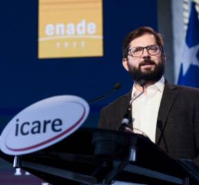 Gabriel Boric en Enade Gabriel Boric en Enade