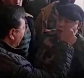 Presidente Arce y general Zúñiga, cara a cara durante el intento de golpe de Estado Presidente Arce y general Zúñiga, cara a cara durante el intento de golpe de Estado
