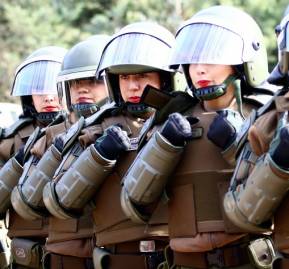 Carabineros asegura que sus funcionarias no han reportado estos problemas Carabineros asegura que sus funcionarias no han reportado estos problemas