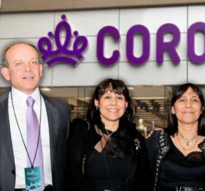Corona y familia Schupper.