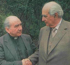 El cura Poblete y Agustín Edwards. El cura Poblete y Agustín Edwards.