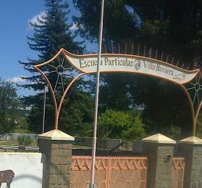 Escuela Villa Baviera. Escuela Villa Baviera.