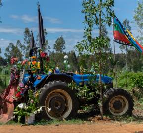 Tractor en el que se movilizaba Camilo Catrillanca cuando recibió el disparo Tractor en el que se movilizaba Camilo Catrillanca cuando recibió el disparo