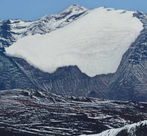 Glaciares y ambiente periglacial en la zona de la provincia de San Juan, Argentina, donde existen proyectos mineros. Foto: cortesía Martín Katz/Greenpeace Glaciares y ambiente periglacial.