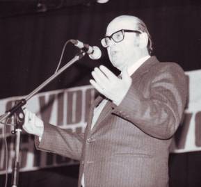Jaime Castillo durante la defensa de los DD.HH bajo la dictadura militar. Archivo Fortin Mapocho Jaime Castillo durante la defensa de los DD.HH bajo la dictadura militar. Archivo Fortin Mapocho