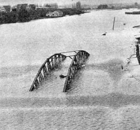 La crecida del río Calle Calle inundó la costanera y el centro de Valdvia