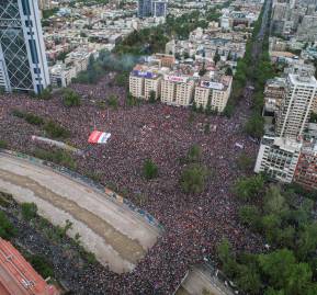 La marcha del 25 de octubre de 2019. Foto: Martín Cruz La marcha del 25 de octubre de 2019. Foto: Martín Cruz
