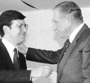 Joaquín Lavín y Augusto Pinochet Joaquín Lavín y Augusto Pinochet