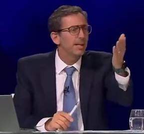 Matías del Río impidió el minuto de silencio que pretendía usar Eduardo Artés en su tiempo de libre disposición en el debate