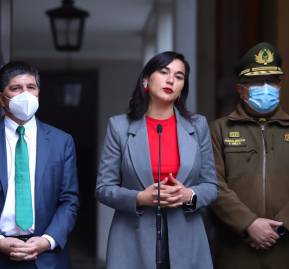 Subsecretario Manuel Monsalve, ministra Izkia Siches y general Ricardo Yañez. Foto: Ministerio del Interior Subsecretario Manuel Monsalve, ministra Izkia Siches y general Ricardo Yañez. Foto: Ministerio del Interior
