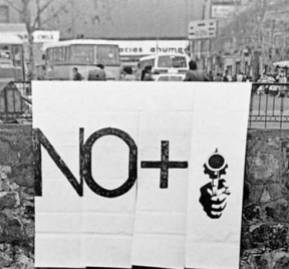 Acción de arte "NO +", 1984 Acción de arte "NO +", 1984