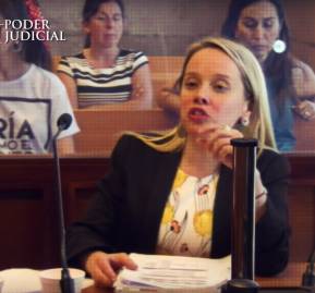 La abogada Estela Farías en su intervención durante la audiencia de formalización