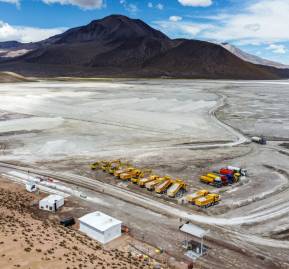 Instalaciones de Quiborax en el Salar de Surire. Foto: Diego Figueroa /Migrar Photo