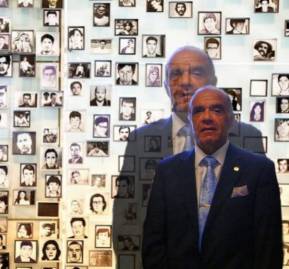 En la esquina, Héctor Osses Yáñez