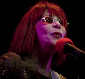 Rita Lee en el escenario Credicard Hall, Sao Paulo. Foto: Alexandre Cardoso. Rita Lee en el escenario Credicard Hall, Sao Paulo. Foto: Alexandre Cardoso.