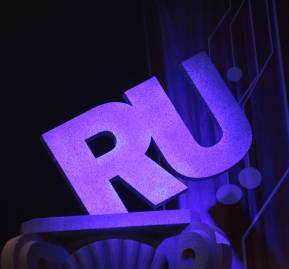 Logotipo de Runet en la ceremonia del Premio Runet 2009. Logotipo de Runet en la ceremonia del Premio Runet 2009.