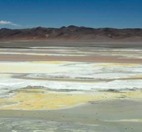 Salar de Atacama, de donde se extrae litio (Foto: u. De Chile). Salar de Atacama, de donde se extrae litio (Foto: u. De Chile).