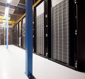 Servers. Foto: Wikipedia. Servers. Foto. Wikipedia.