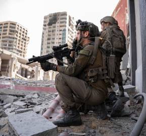 Soldados israelíes ocupan Gaza Soldados israelíes ocupan Gaza