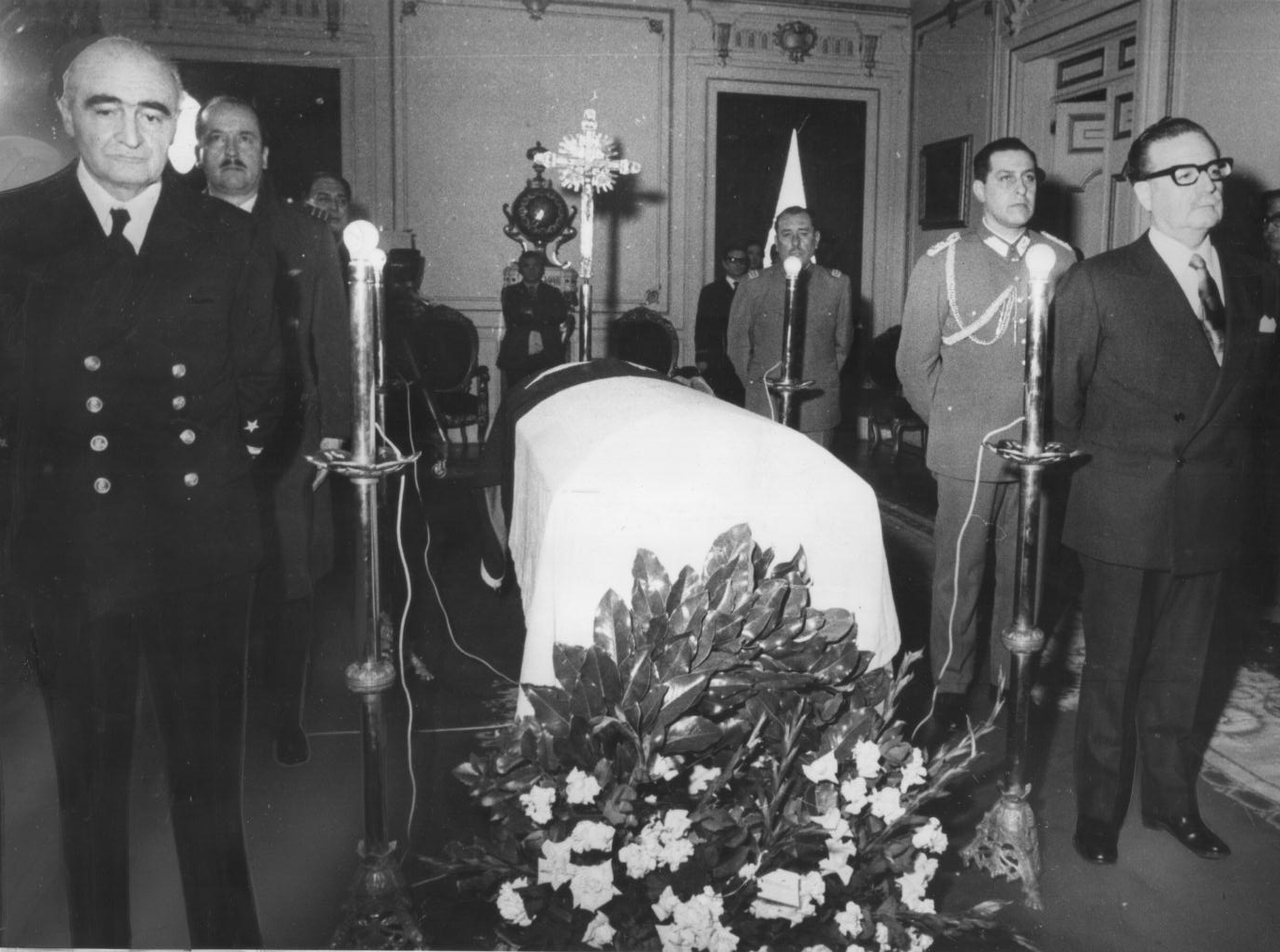Velatorio del comandante Araya. Velatorio del comandante Araya.