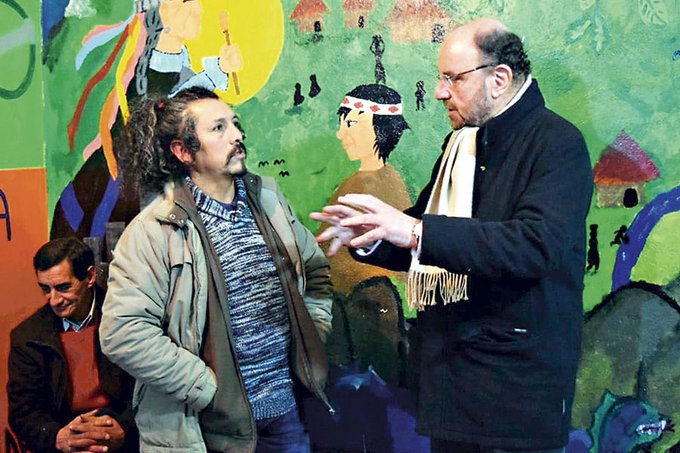 Victor Ancalaf y ex ministro de Desarrollo Social del segundo gobierno de Sebastián Piñera, Alfredo Moreno. Victor Ancalaf y ex ministro de Desarrollo Social del segundo gobierno de Sebastián Piñera, Alfredo Moreno.
