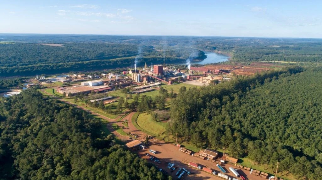 Planta de celulosa de Arauco en Misiones, Argentina.