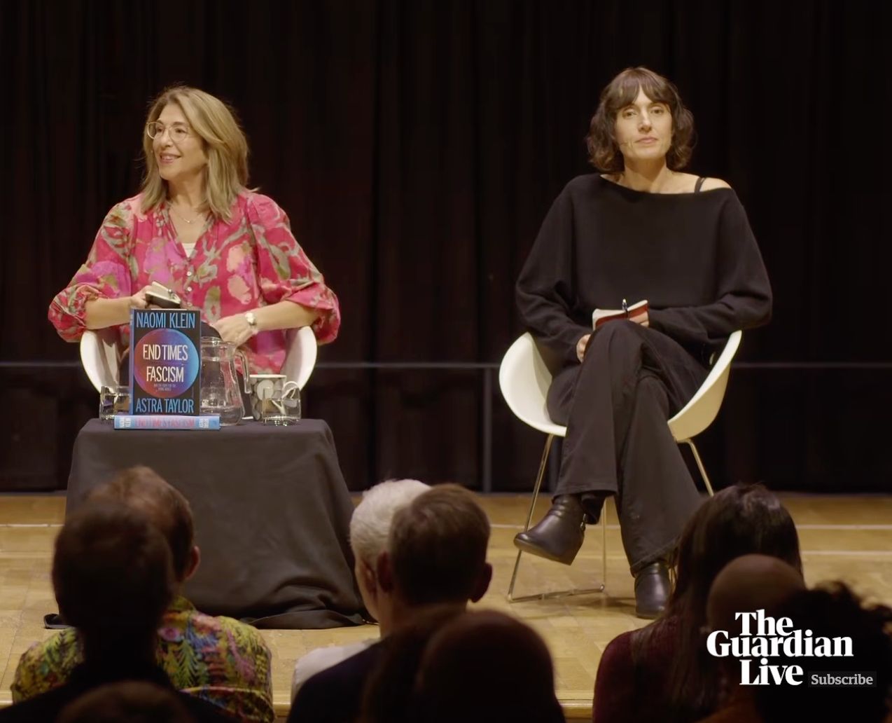 Naomi Klein y Astra Taylor presentaron su reciente libro ‘El fascismo del fin de los tiempos’.